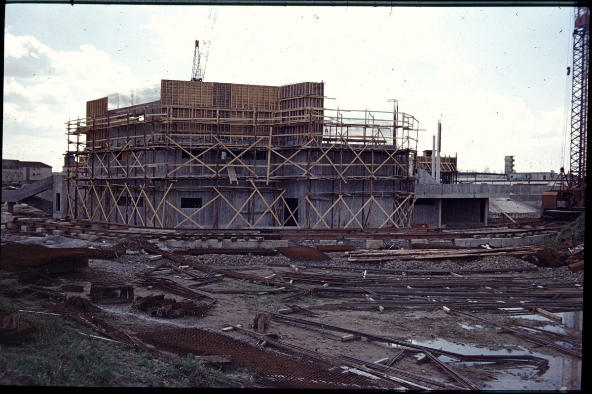 Historische Bauphase der Willy-Brandt-Halle